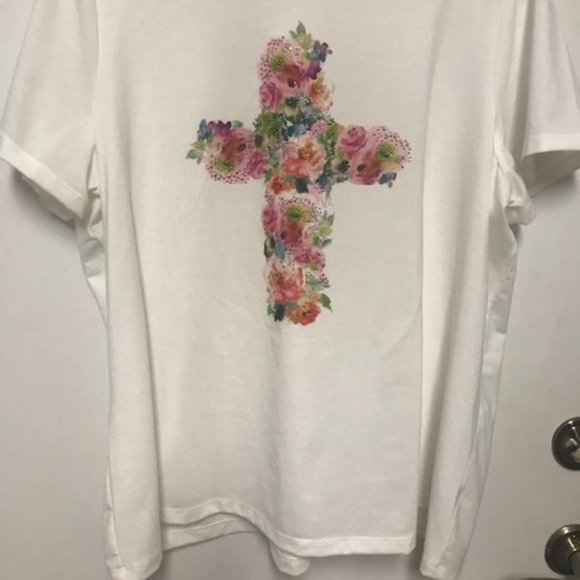 WOMENS WHITE BEADED FLOWER CROSS TUNIC BY CLOTH & PORTRAIT. - Picture 2 of 4